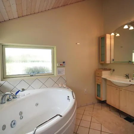 Cozy Home In Vaeggerlose With Wifi Сasa de vacaciones Bøtø By